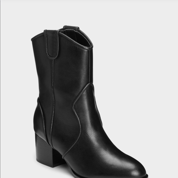 Movie Script Black Cowboy Boots - Picture 2 of 7